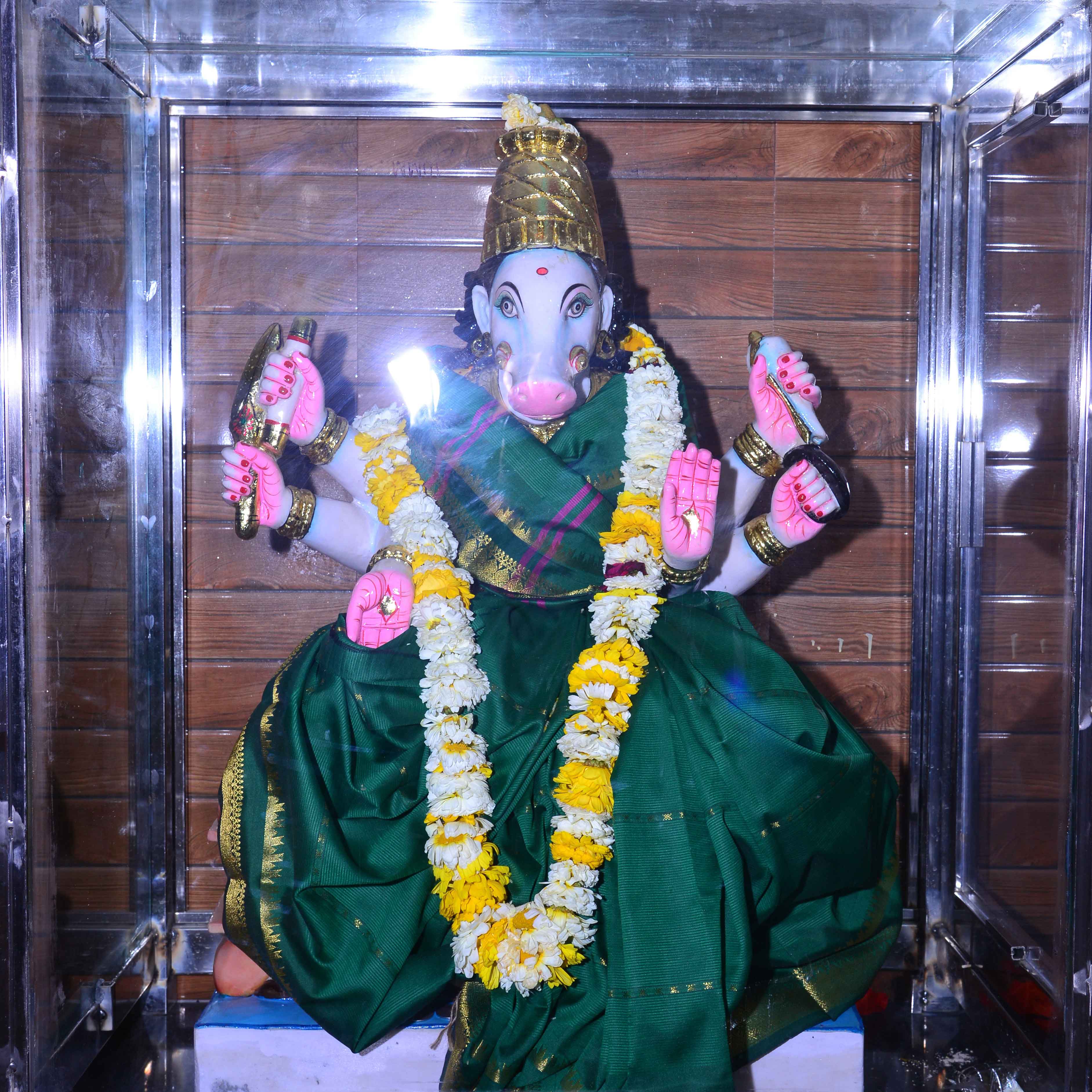 Temple 6